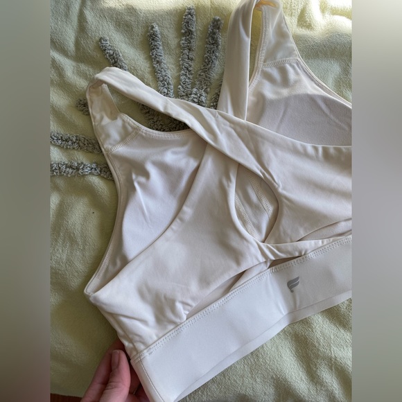 Sport bra top & leggings | Fabletics - Picture 3 of 10